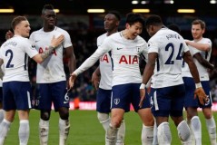 历史首次！曼联曼城双方全场0吃牌，英超57次曼市德比首次出现